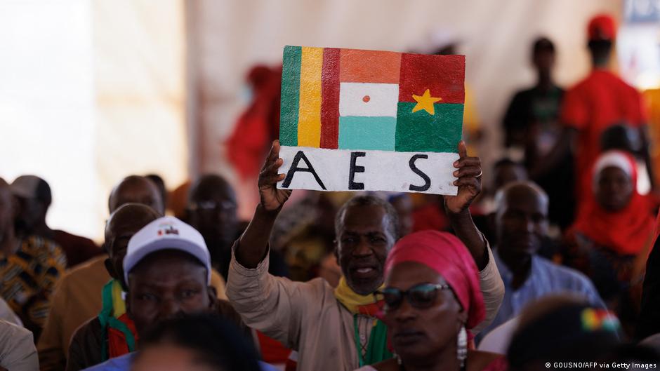 The rollout of the AES passport: tracking progress across the Sahel