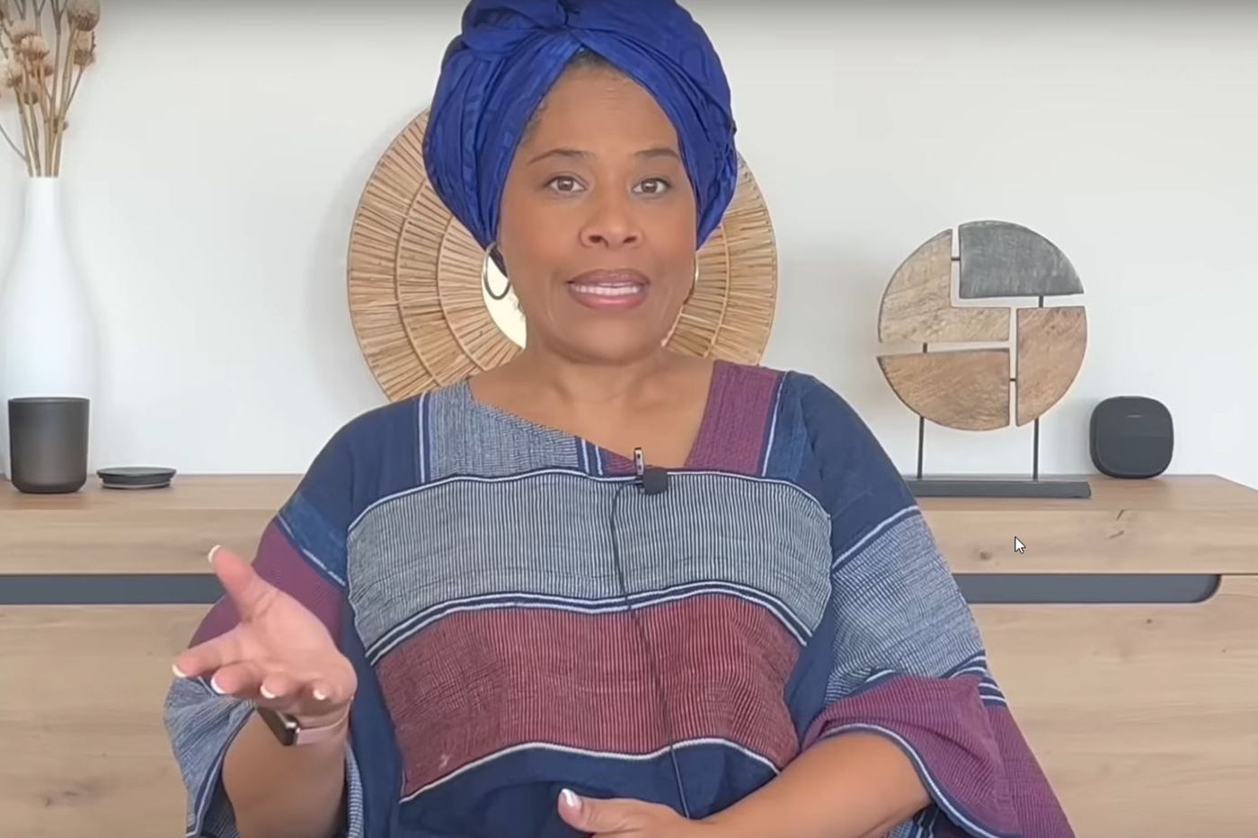 Panafrican influencer blocked in Paris for alleged prorussian propaganda ties