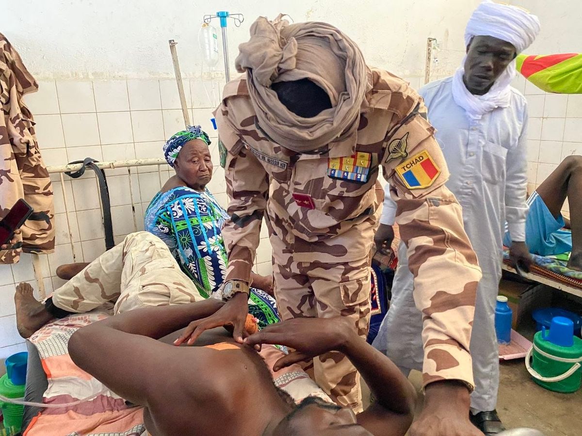 Chadian commander visits wounded soldiers in korbol