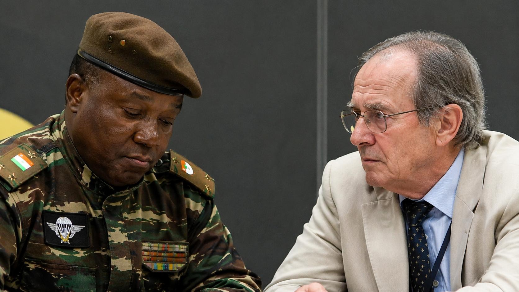 Niger accused of shielding coup plot fugitive: what the borders reveal