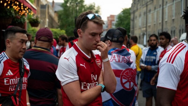 Arsenal fans salute PSG dominance after heartbreaking champions league loss