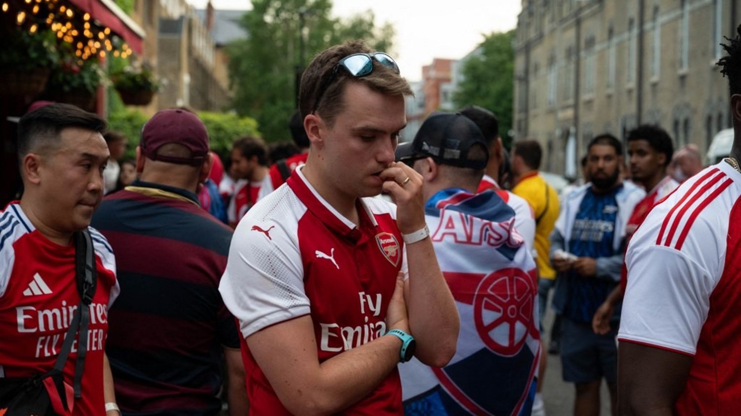 Arsenal fans salute PSG dominance after heartbreaking champions league loss