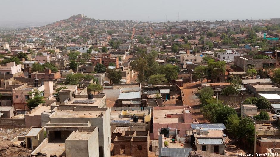 Mali travel disruption: blocked roads strand passengers