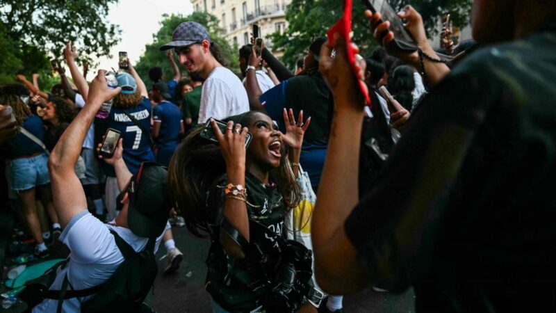 Paris erupts in celebration and clashes after psg claims back-to-back champions league titles
