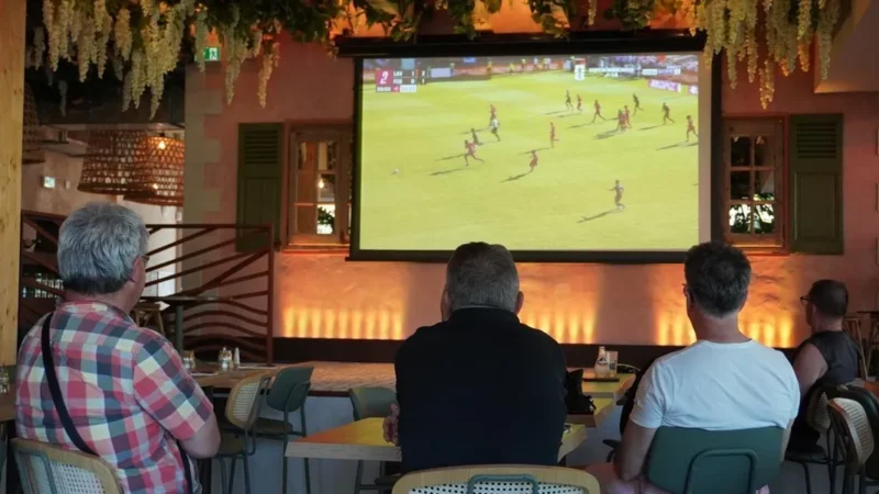 Fans in laval cheer as champions league final screens return to bars
