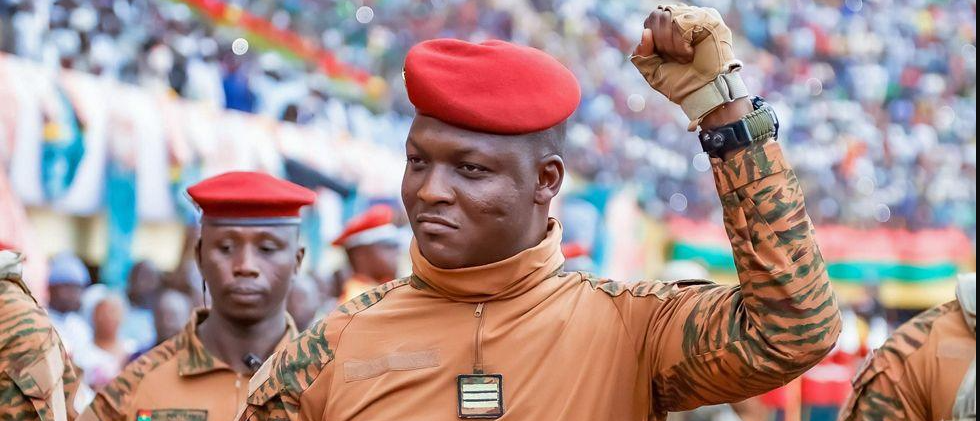 Burkina Faso scandal over 2 billion cfa fund misuse for displaced kaya residents