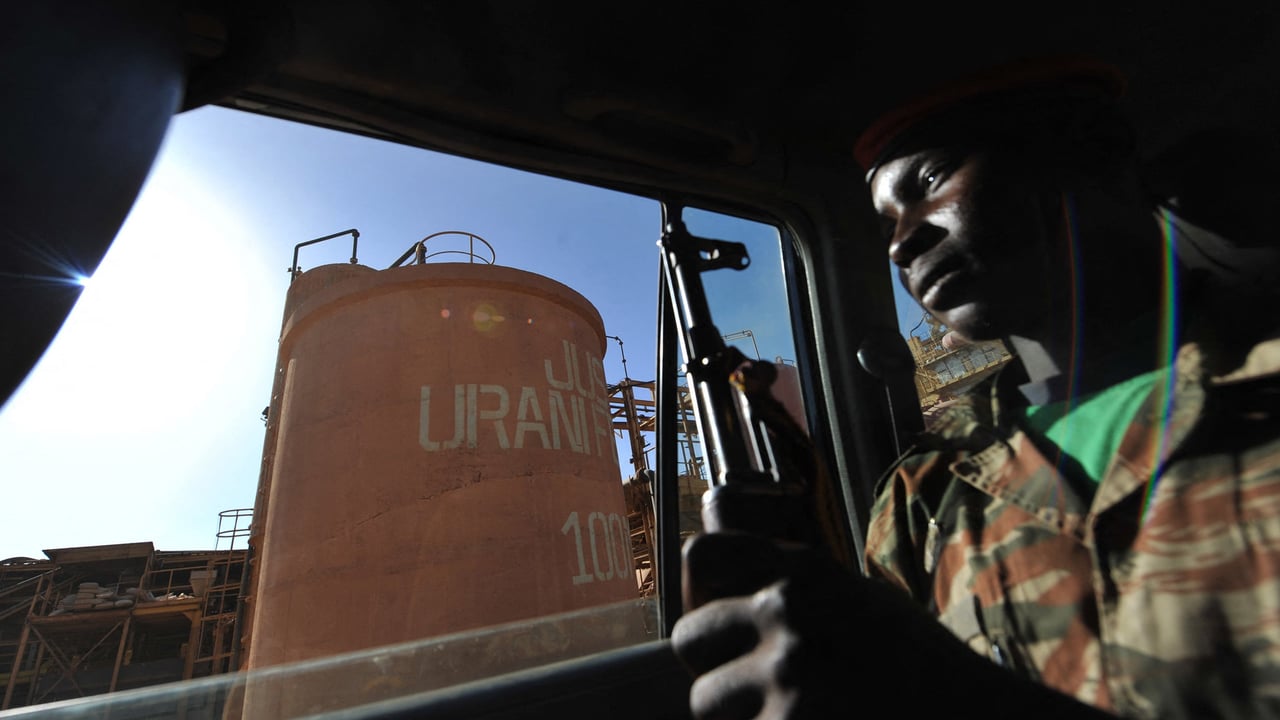 Uranium battle in Niger stalls amid legal and trade hurdles