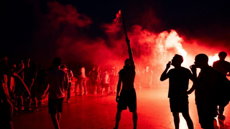 After Paris saint-germain’s champions league win, riots erupt in France