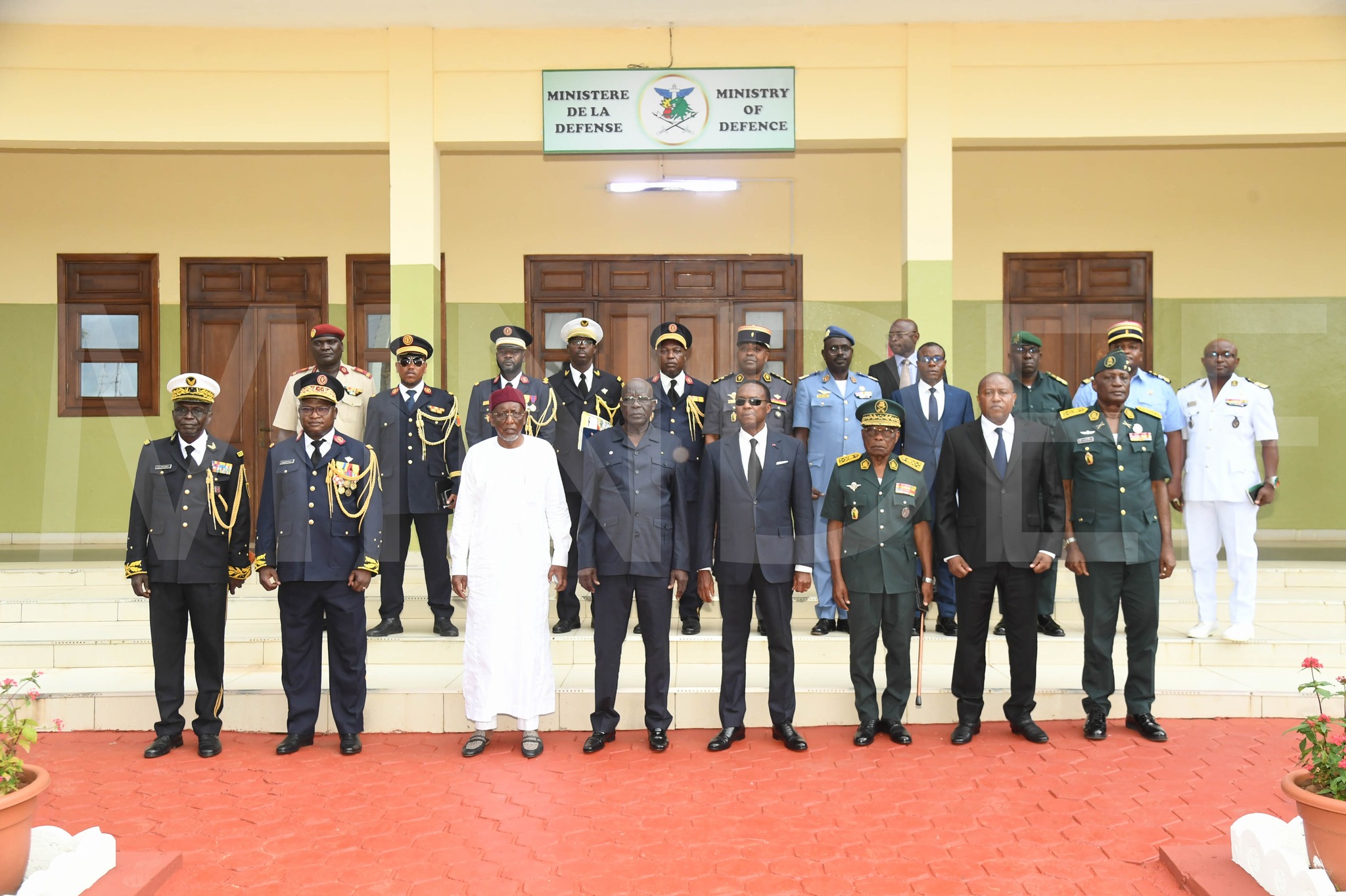 Cameroun and Chad strengthen military ties after unity day parade