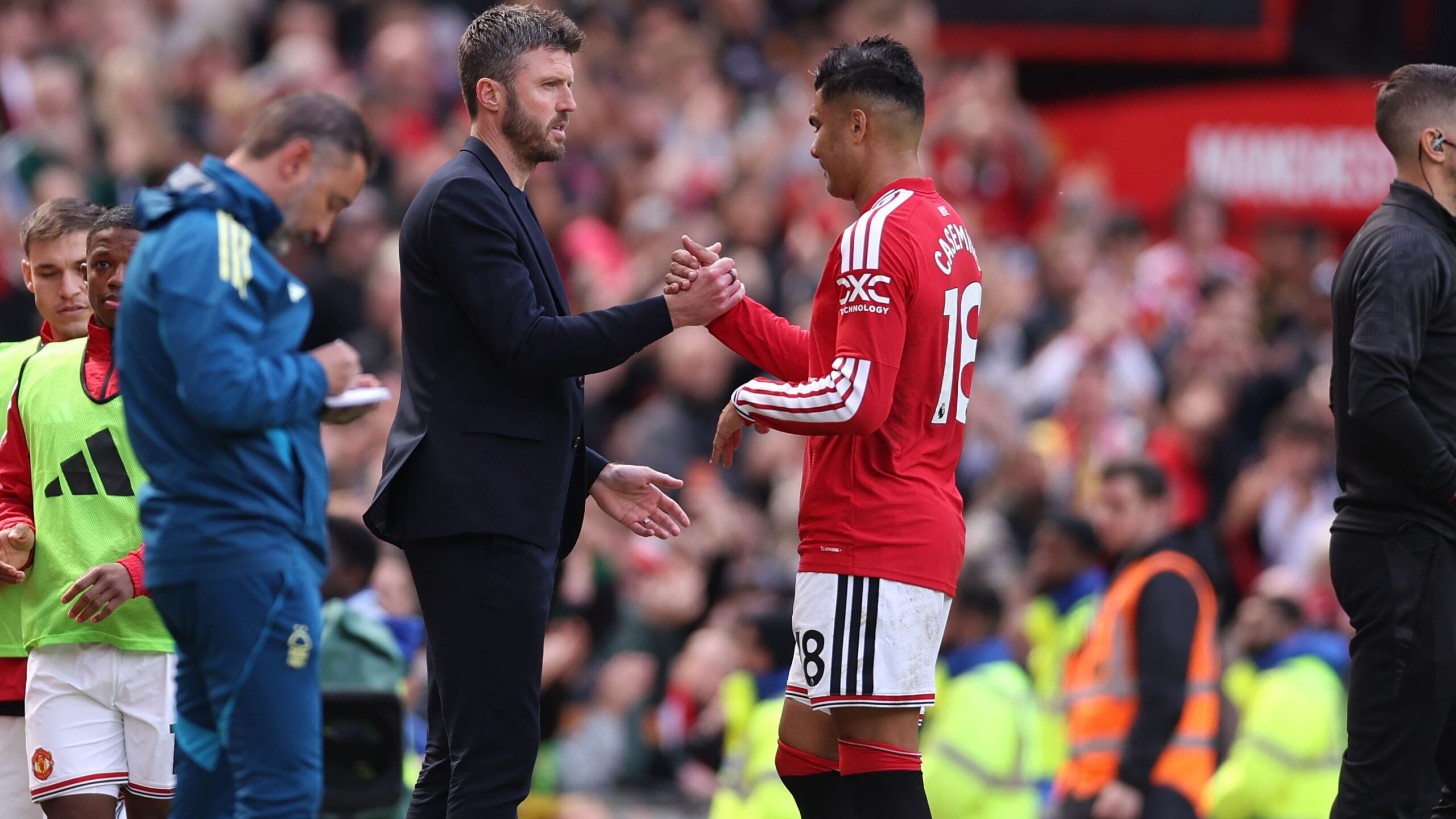 Casemiro leaves manchester united after emotional farewell