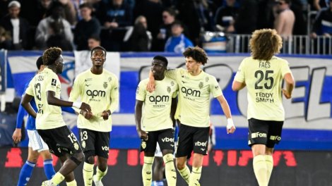 Strasbourg stuns monaco in dramatic ligue 1 comeback