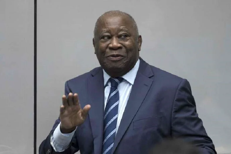 Laurent Gbagbo addressing supporters