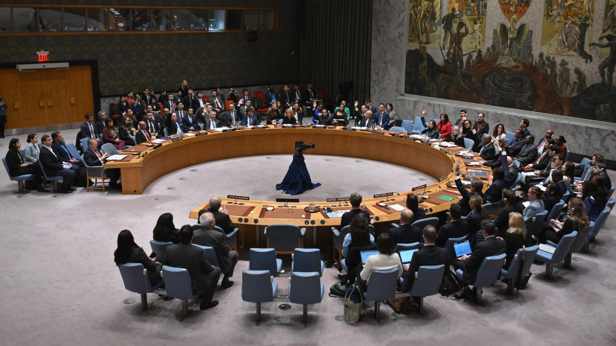 UN Security Council meeting, Mali flag, Bamako skyline, terrorism threat illustration