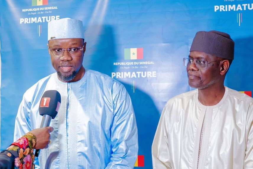 Sénégal primature handover ceremony in progress