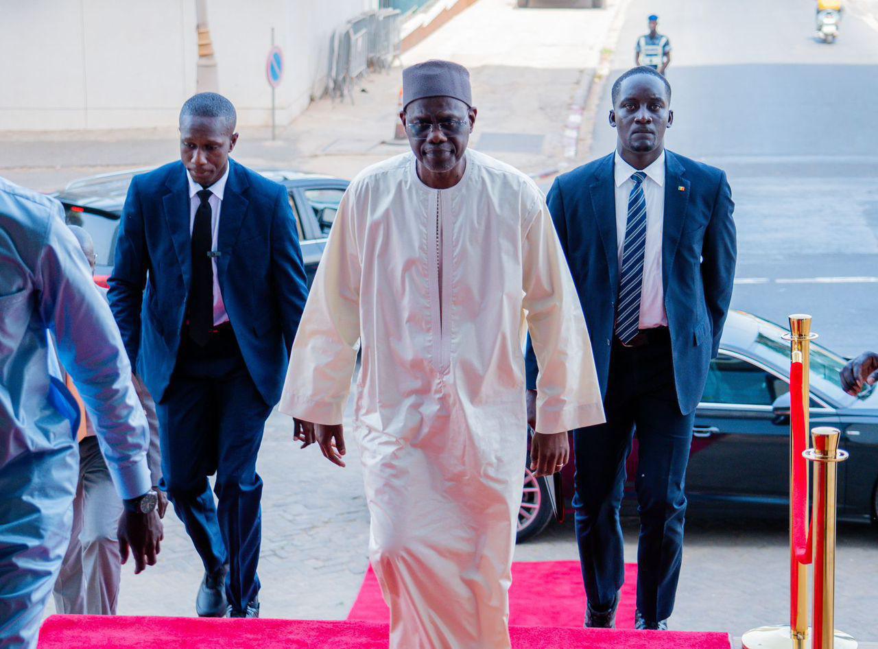 Senegalese officials during the primature handover event