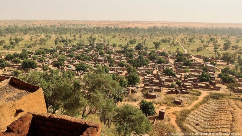 Mali’s dogon displaced return home under strict jihadist rules