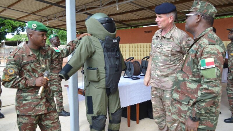 France delivers advanced counter-IED gear to Bénin forces