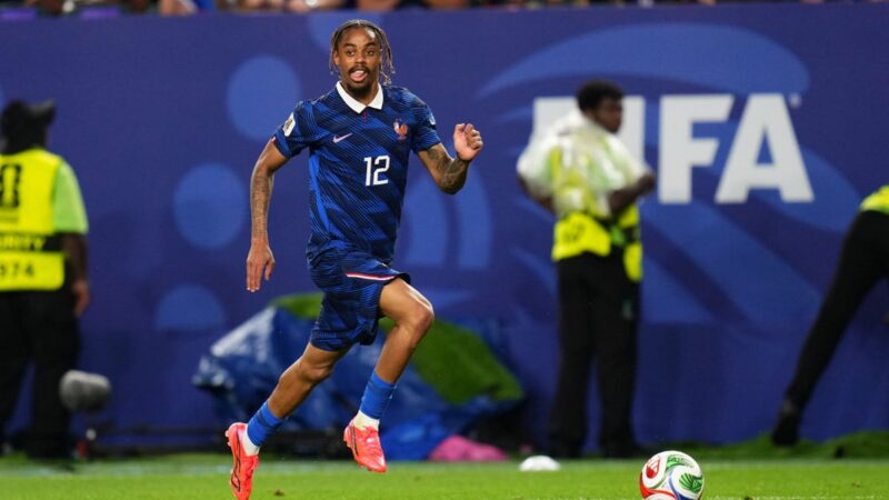 Bradley barcola’s psg future: a looming decision