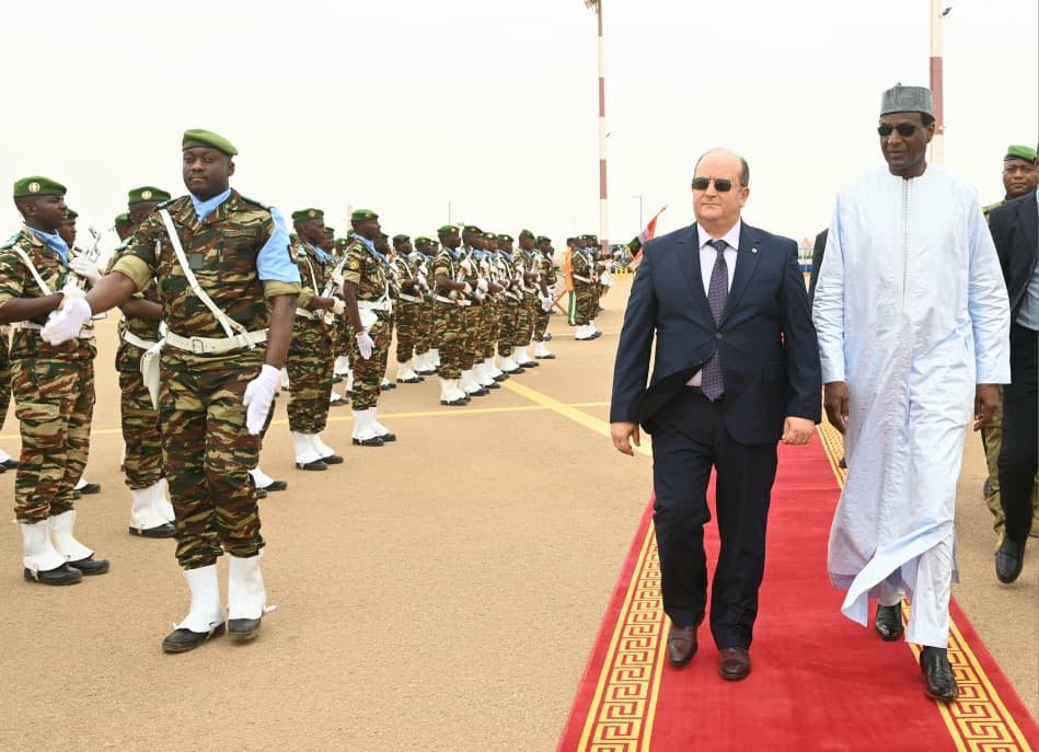 Le Premier ministre quitte Niamey au terme d’une visite officielle au Niger