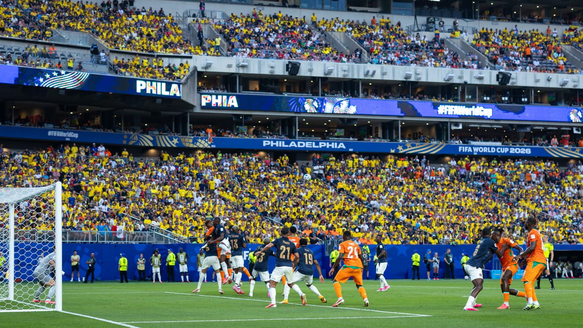 Yan diomandé’s future: psg or liverpool pursuit intensifies amid world cup