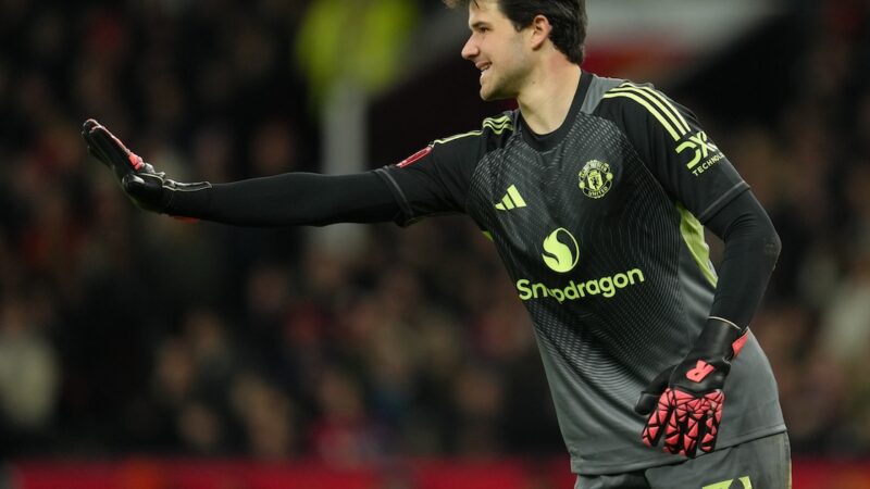Senne Lammens named Premier League transfer of the season at Manchester United