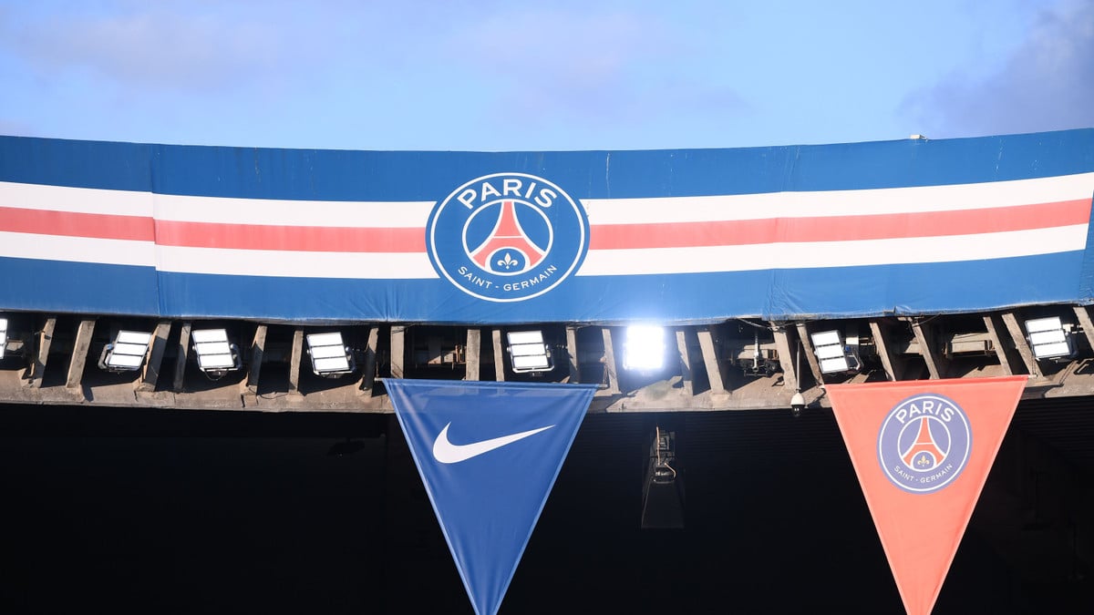 PSG face Manchester United battle for Mateus Fernandes transfer