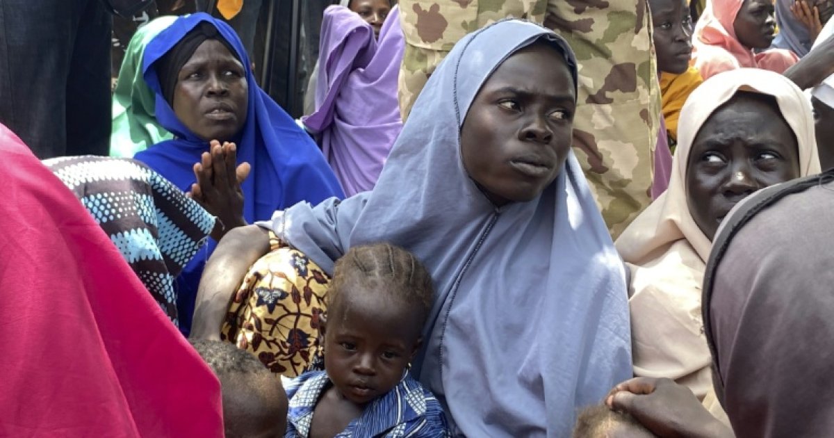 Over 400 freed Boko Haram captives handed to Nigerian authorities
