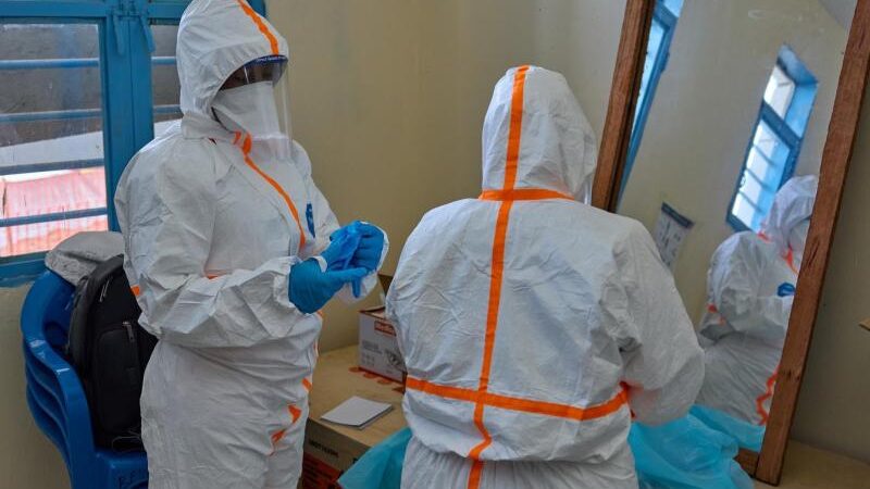 Ebola outbreak in DRC: international aid struggles to contain spread
