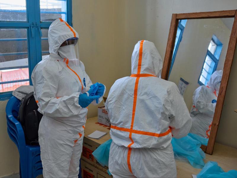 Ebola outbreak in DRC: international aid struggles to contain spread
