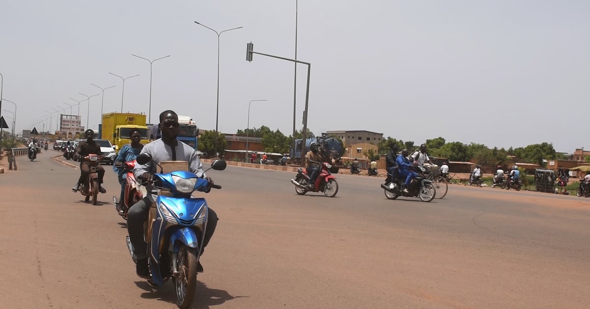 Burkina Faso’s new traffic policy: mio motorcycles on cycling lanes sparks public discussion