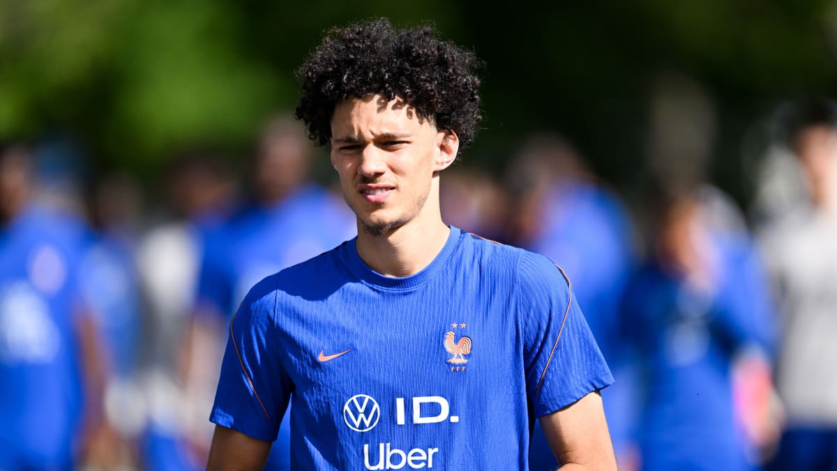 Will maghnes akliouche join psg this summer as part of a complex deal