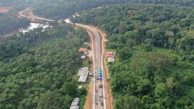 Malombo bridge access roads near completion in Nyong-et-Kellé