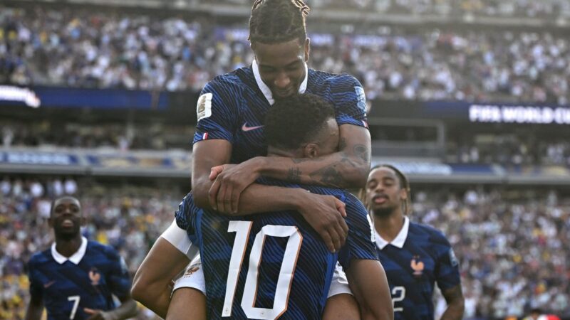 Kylian Mbappé reportedly recruiting Michael Olise for Real Madrid during 2026 World Cup