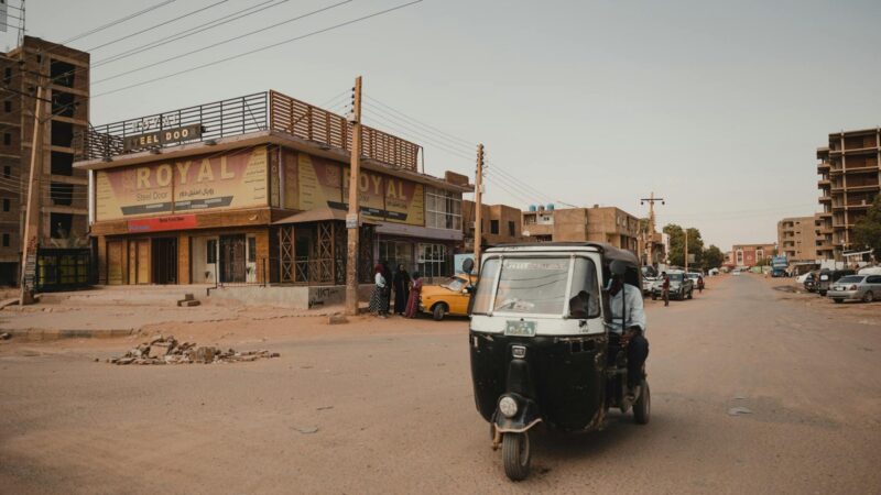 Escalating jihadist siege tightens grip on Bamako and energy lifelines