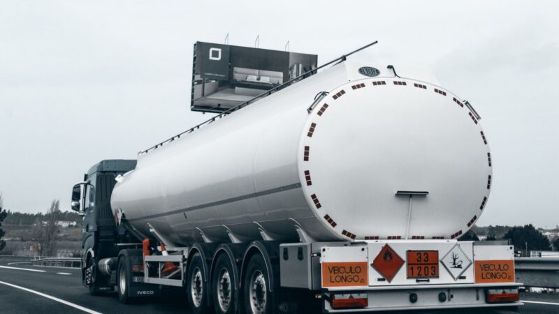 Mali : un convoi de 950 camions-citernes arrive à Bamako pour lutter contre la pénurie d’essence