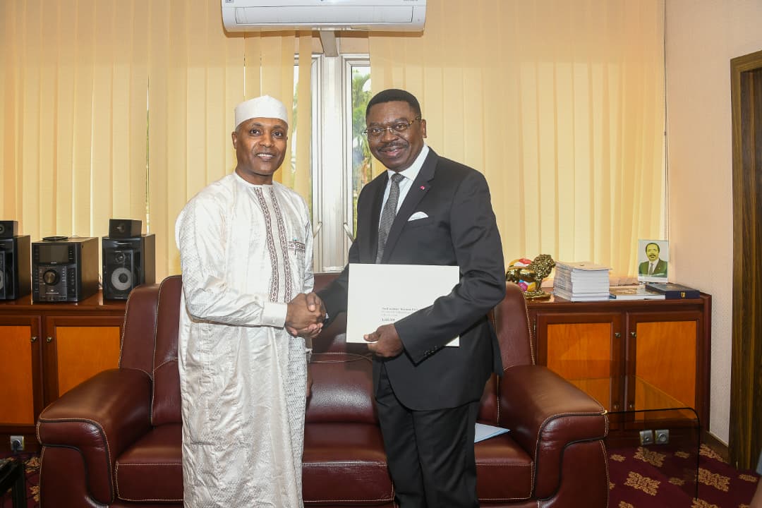 Tchad – Cameroun : Président Déby transmet message de paix à Paul Biya