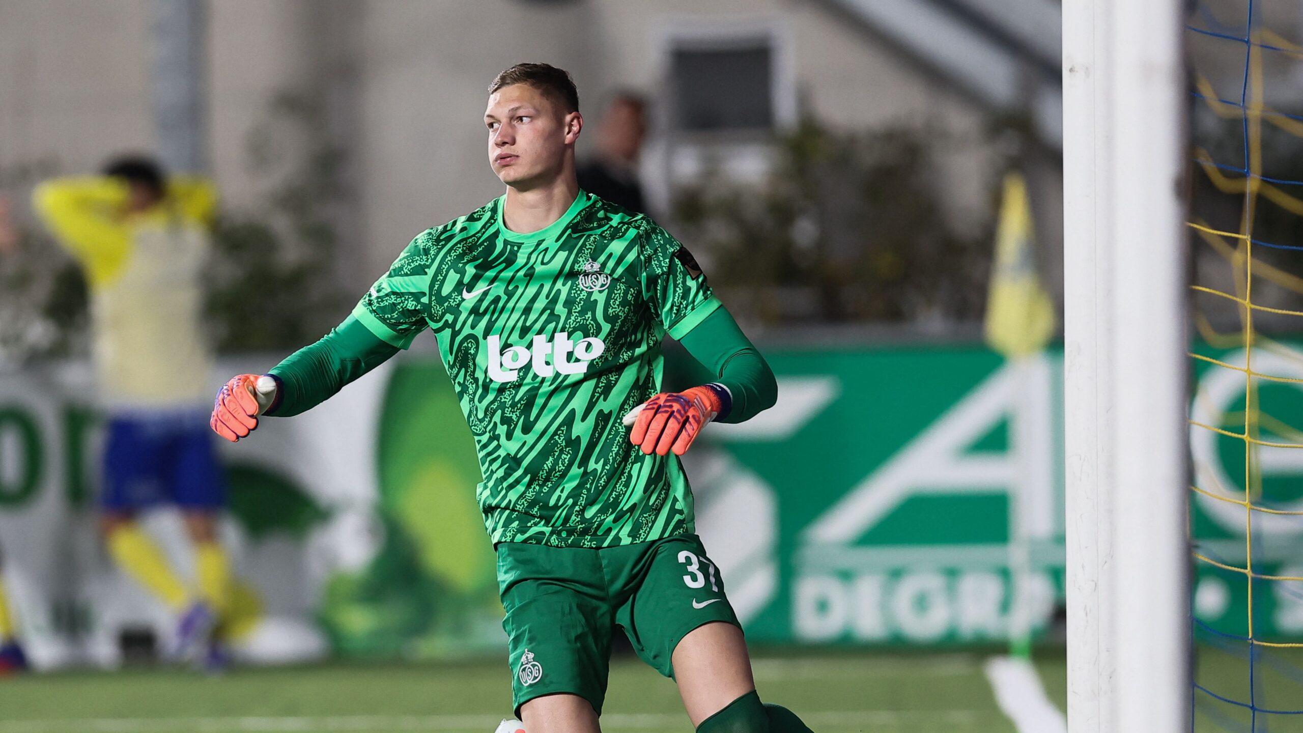 Kjell Scherpen seals record-breaking Premier League transfer worth €10m+