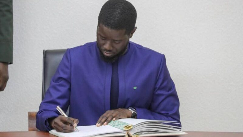 Senegalese president replaces top officials aligned with sonko