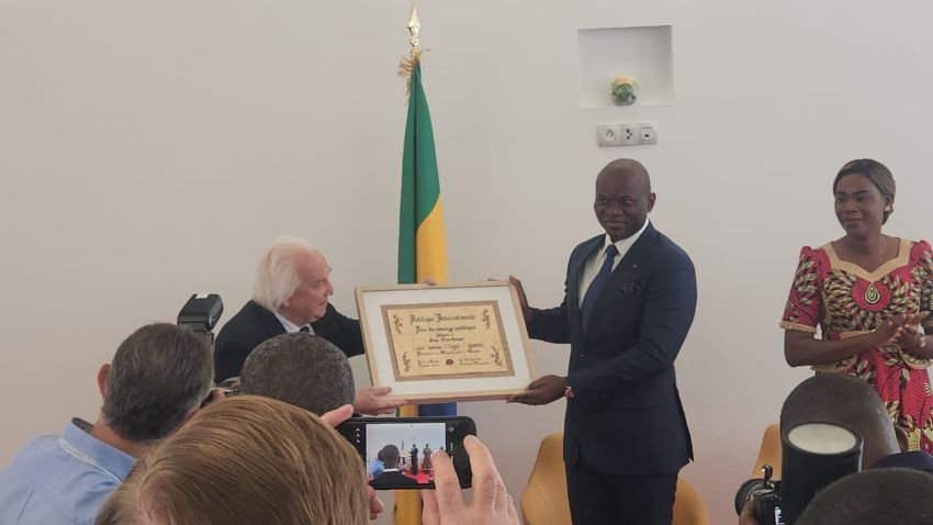 Gabon’s leadership recognized with political courage award