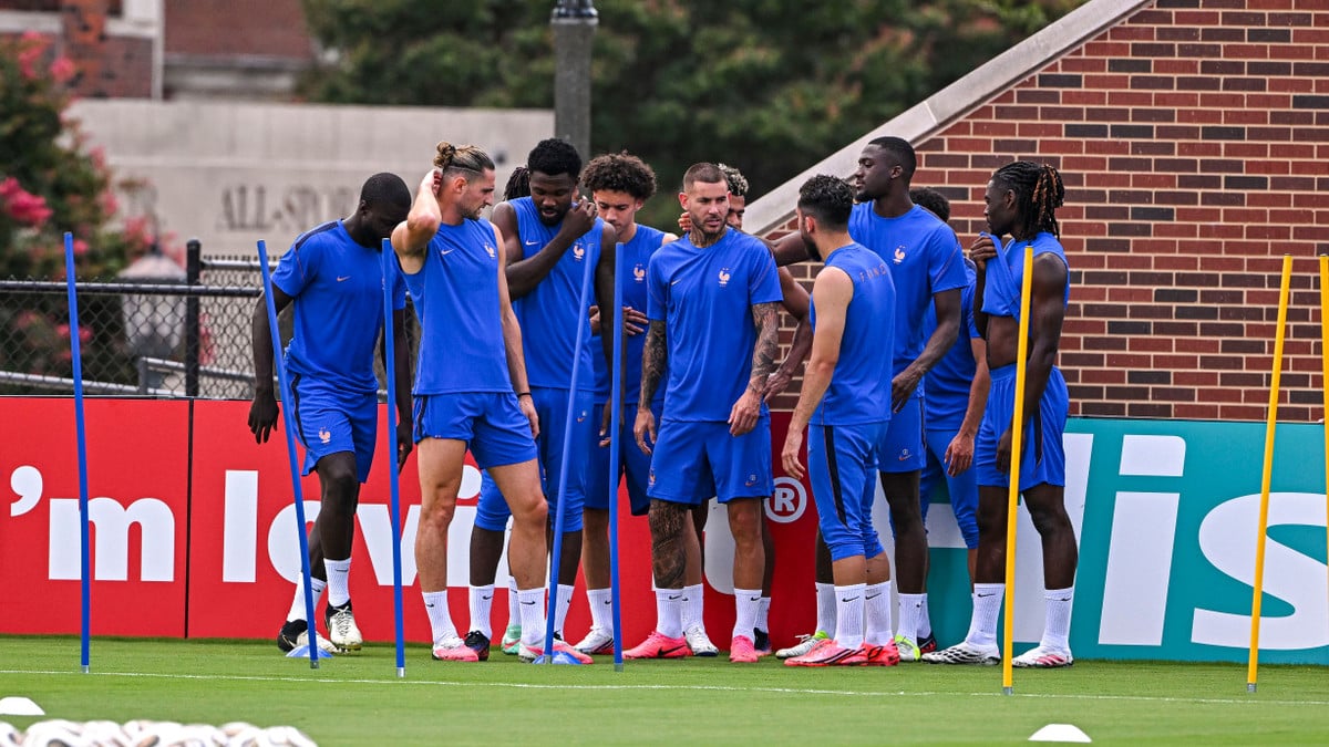 Lucas Digne confirms Paris Saint-Germain move during World Cup