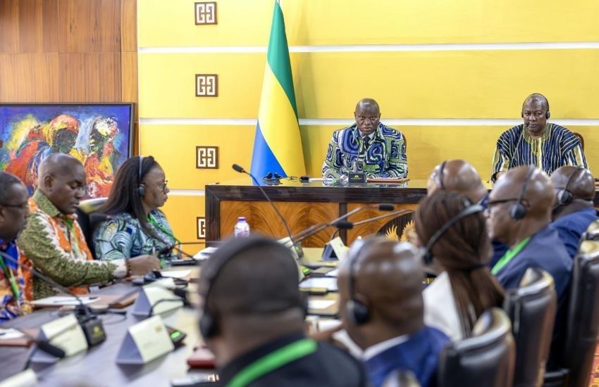Diplomatic signing ceremony between Gabon and Ghana