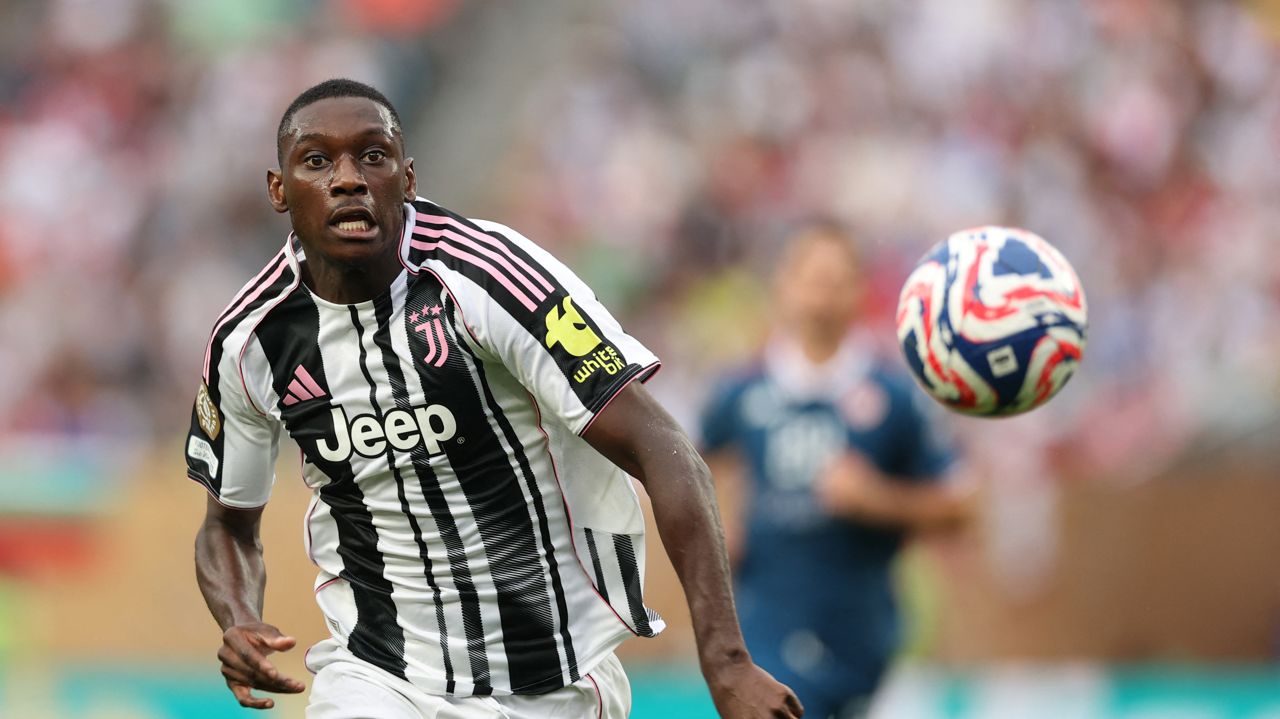 Kolo Muani seals Juventus move as Ligue 1 transfer frenzy intensifies