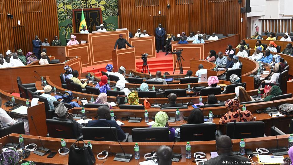 Senegal debates new asset declaration law amid referendum plans
