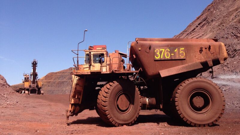 Gabon’s extractive sector faces decline amid oil struggles and manganese growth