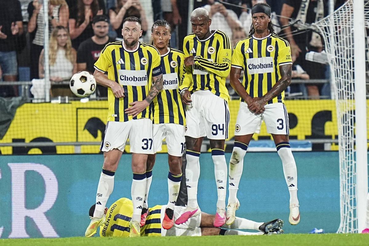 Fenerbahçe falls to opening league defeat ahead of Lyon Champions League clash