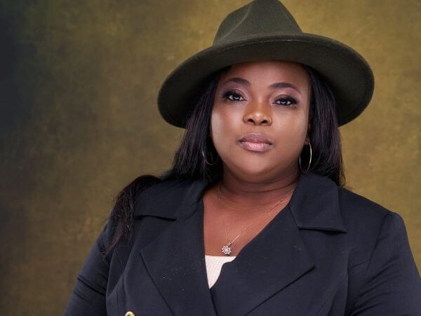Togo: Gospel artist’s viral act sparks debate over protest methods