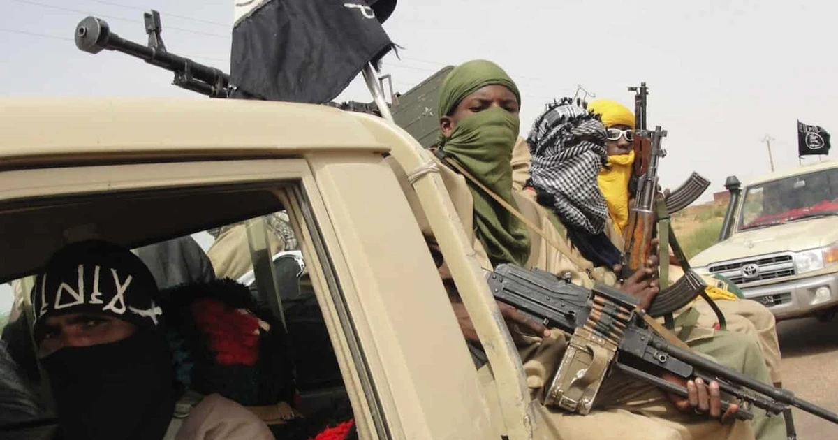 JNIM ambush kills 13 in Mali as militants seize weapons from African Corps convoy