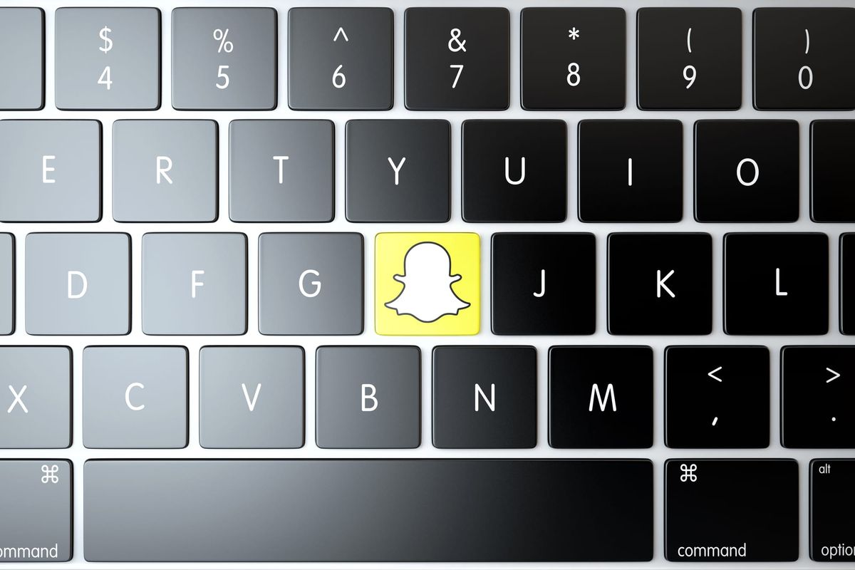 Illustration of N'Djamena youth grappling with Snapchat's influence